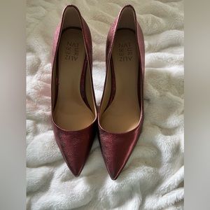 Gorgeous Naturalizer heels metallic 🍷 wine color 9M